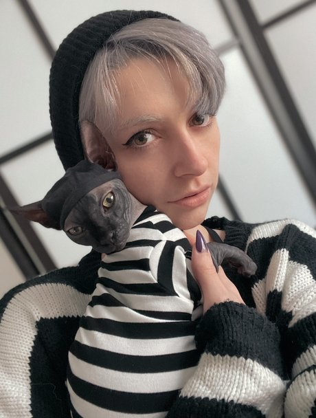 Poisonne nacktheit porno fotos