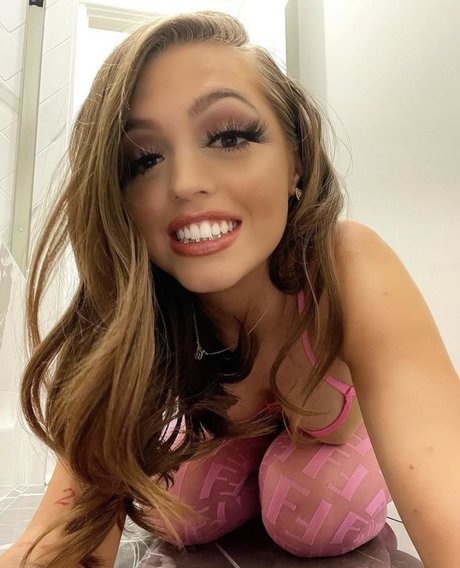 Woah Vicky nackt schöne fotos