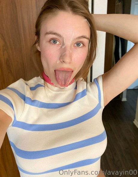 Ava Yin erwachsene freie bild