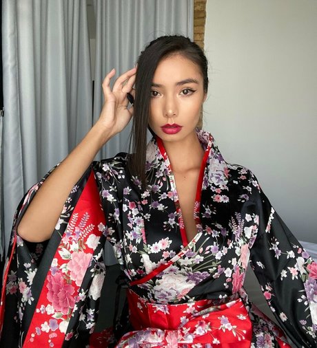 Kristy Chan top galerien