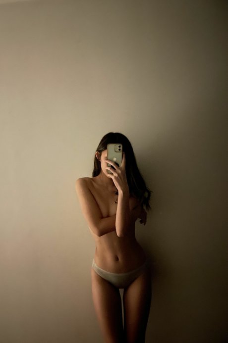 Lilsquirtz model nacktheit archiv