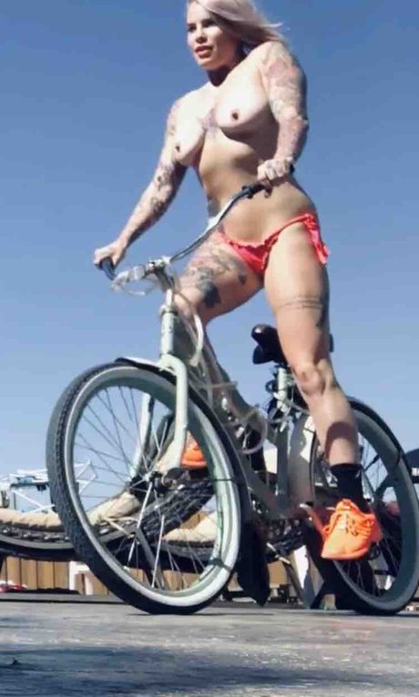 turnschuhe nur fans kostenlose nackt bild