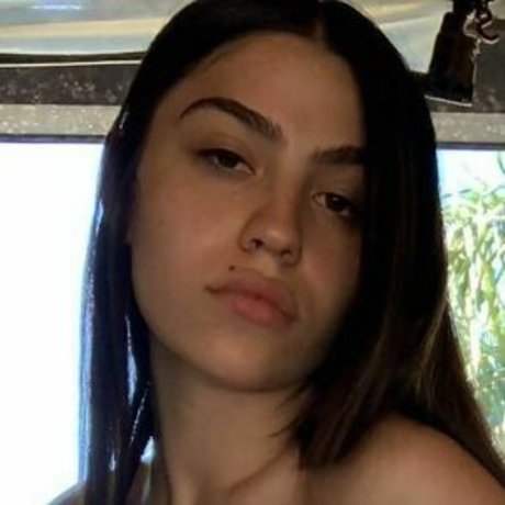 kyliebennet pornostar sex bilder