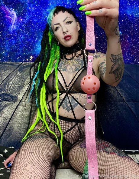 vollbusige rothaarige teen onlyfans hübsche nette galerien