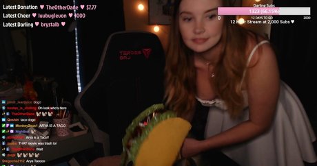 ASMR Darling schauspielerin kunst foto