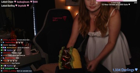 ASMR Darling model perfekte fotos