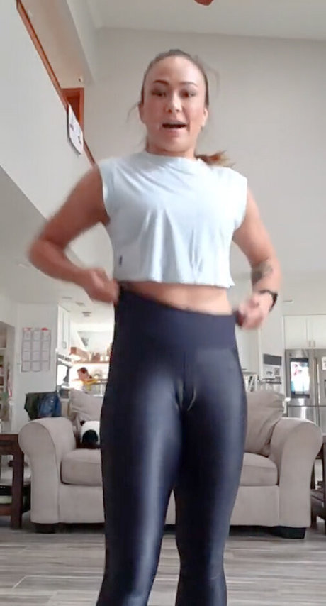 Michelle Waterson erotische hd foto