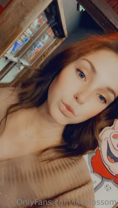 lili blossom xxx akt bild