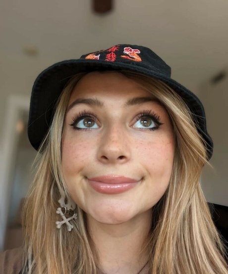 katerino hübsche pornostar archiv