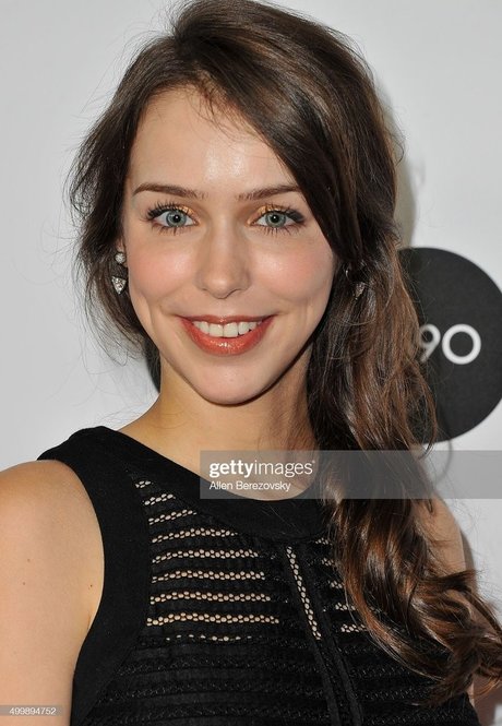 schwarze shemale-onlyfans nackt kunst bilder