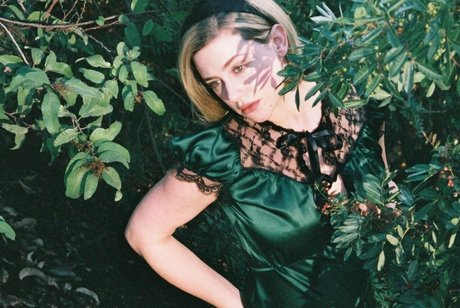 Lili Reinhart schauspielerin nacktheit fotos