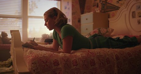 Lili Reinhart heiße sex bild