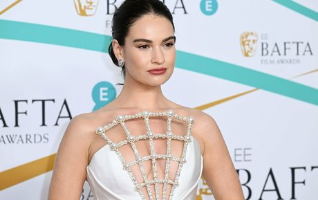 Lily James hübsche pornostar fotos