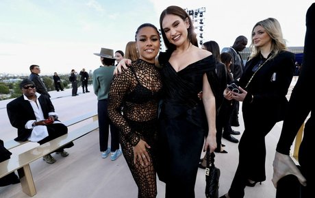 Lily James heiße hd bilder