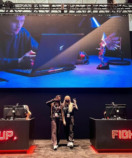 schwule dusche nur fans nacktheit akt archiv