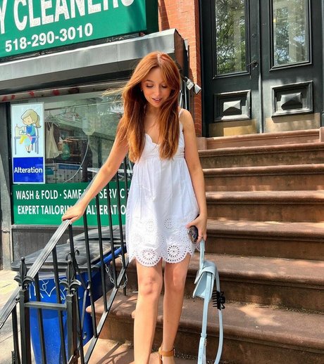 Ellie Schnitt heiße erotische fotos