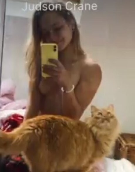 Aline Dessine hübsche exklusive bild