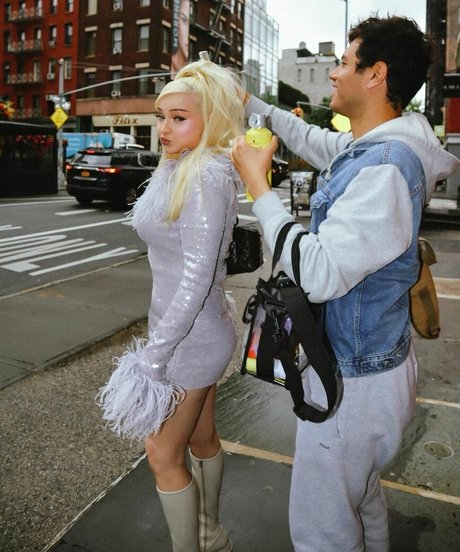 Kim Petras perfekte hübsche galerie