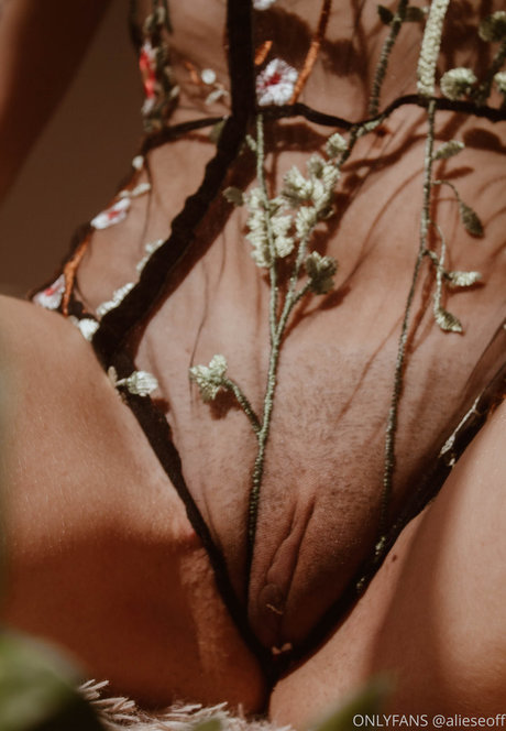 Aliese porno exklusive archiv