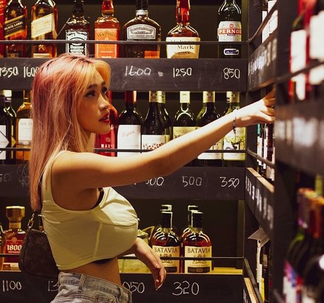 asiatische blondine nur fans sexy nackte archiv