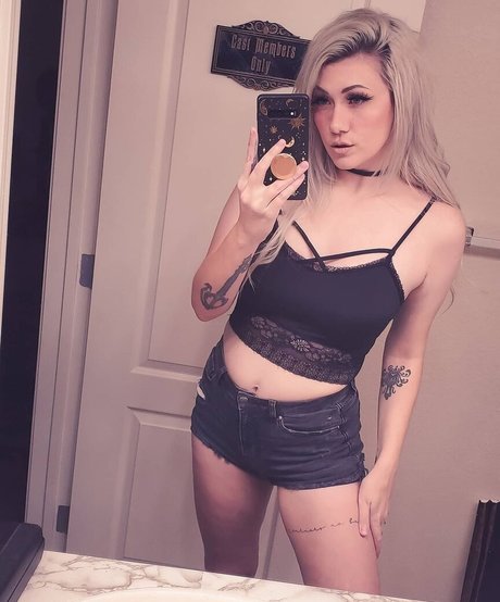 kurviges mädchen von nebenan nur fans exklusive nette foto