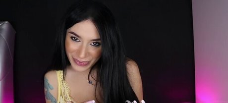 Ellie Alien hd nackt fotos