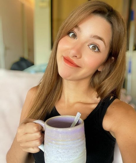 ASMR Glow pornografische foto