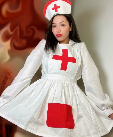 teen brille onlyfans nacktheit kostenlose foto