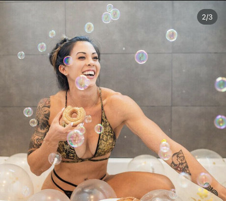 Cynthia slam perfekte akt bilder