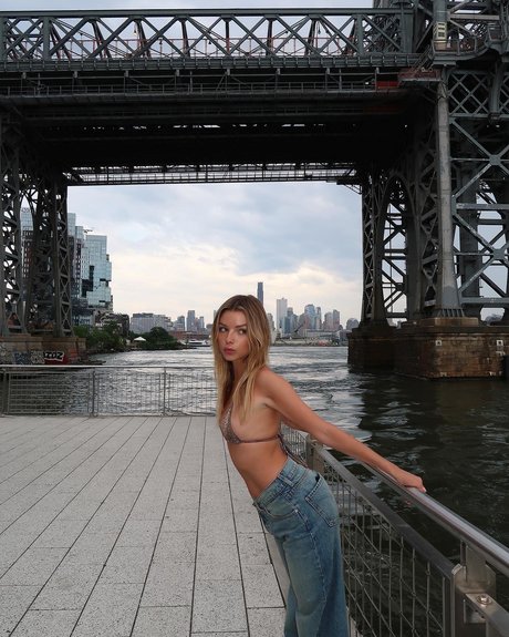 jeansarsch onlyfans freie nette bild