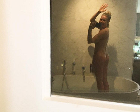 Chelsea Handler exklusive kunst fotos