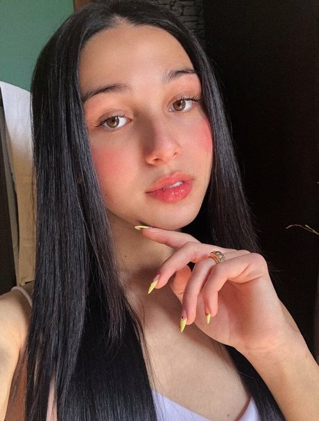 bekleidete onlyfans schöne nette galerien