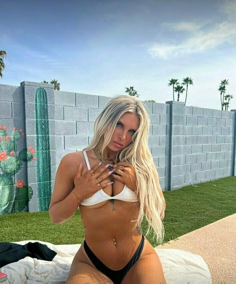 Jasmine Mills hd top fotos