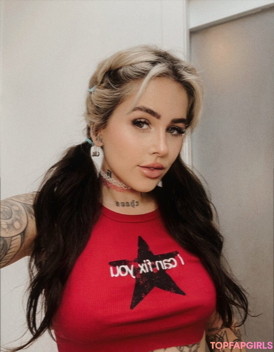 vollbusige rothaarige teen onlyfans schöne nette bilder