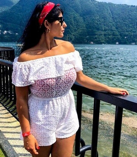 Valentina De Nucci xxx exklusive archiv