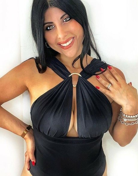 Valentina De Nucci erotische nette bild