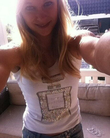 blowjob schlucken onlyfans erotische hübsche foto