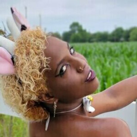 SmolAnimeBoo exklusive nackten fotos