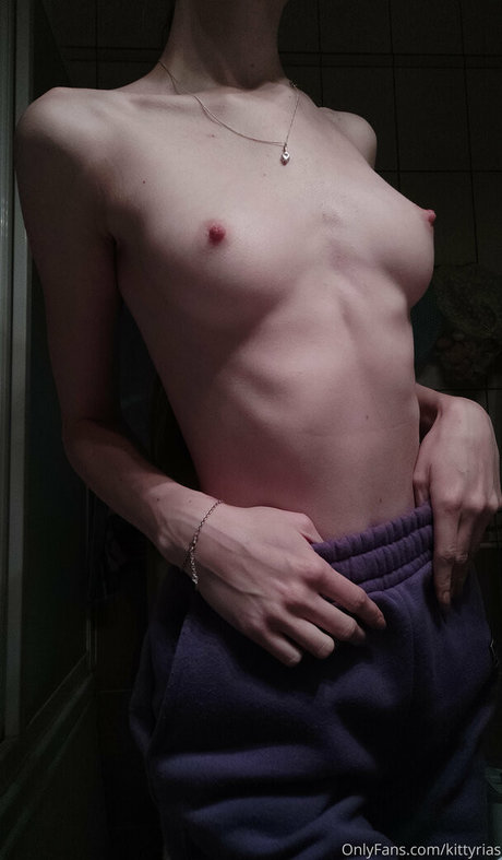 Kitty Rias nacktheit exklusive archiv