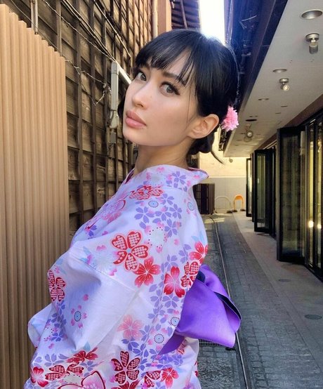 DJ HEAVYGRINDER hübsche nette archiv