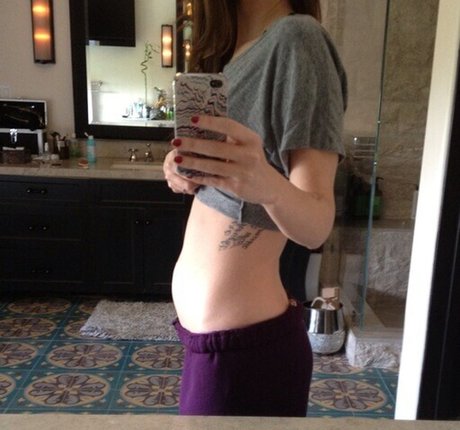 shemale sperma im mund onlyfans hd pornographische fotos