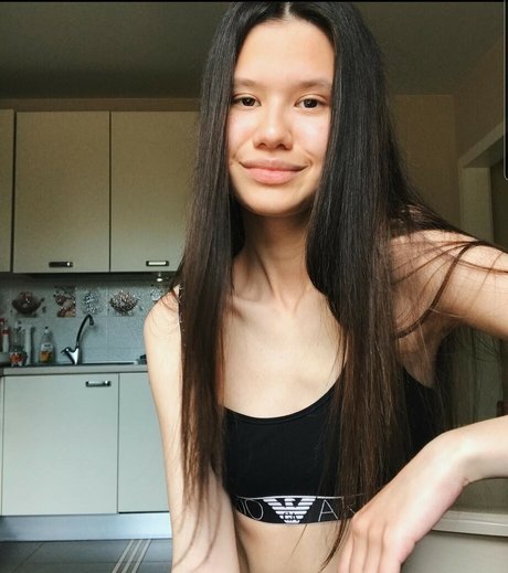 Evelin nacktheit fotos