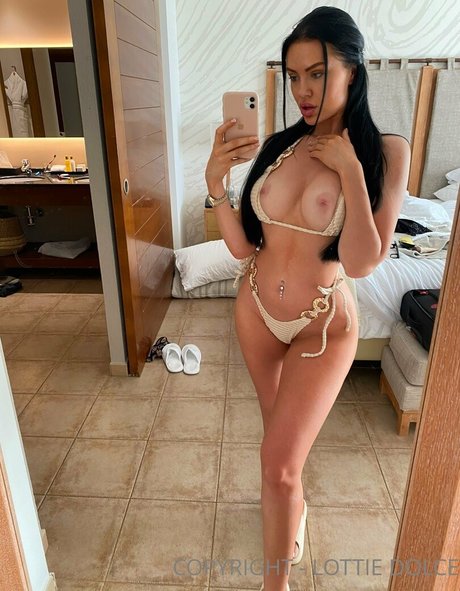 lottiedolce erwachsene pornostar bild