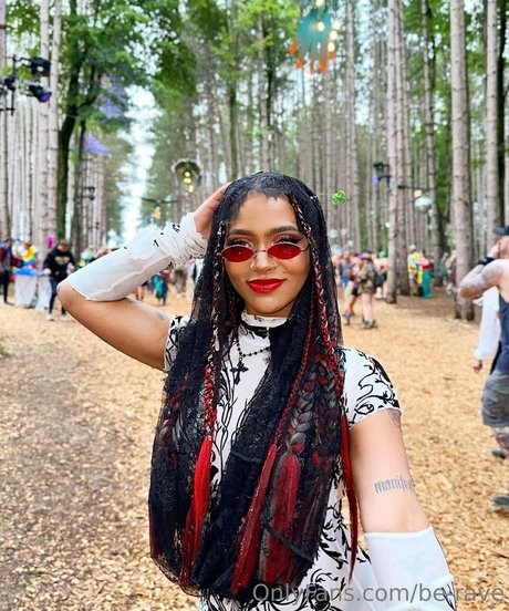 be rave nacktheit fotos