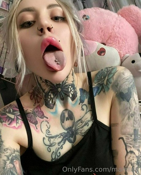 marrllaa nackt pornographische bilder