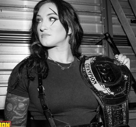 Kris Statlander erotische exklusive archiv