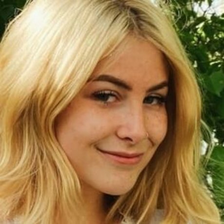 bugurl model galerie