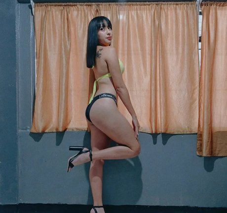 Dani Arce schöne nette foto