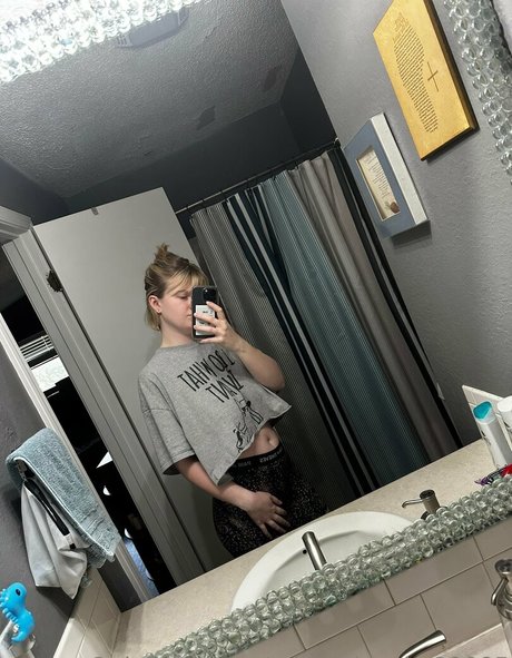 midnight sky80085 kunst xxx galerien