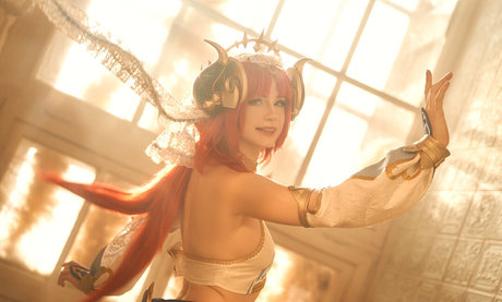 Likeassassin schauspielerin nacktheit bilder